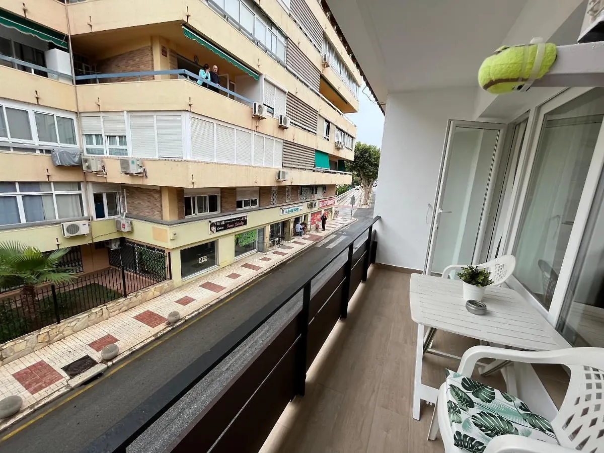 Apartamento Ama611 - Terraza, Wifi, Playa La Carihuela A 100 Metros Torremolinos