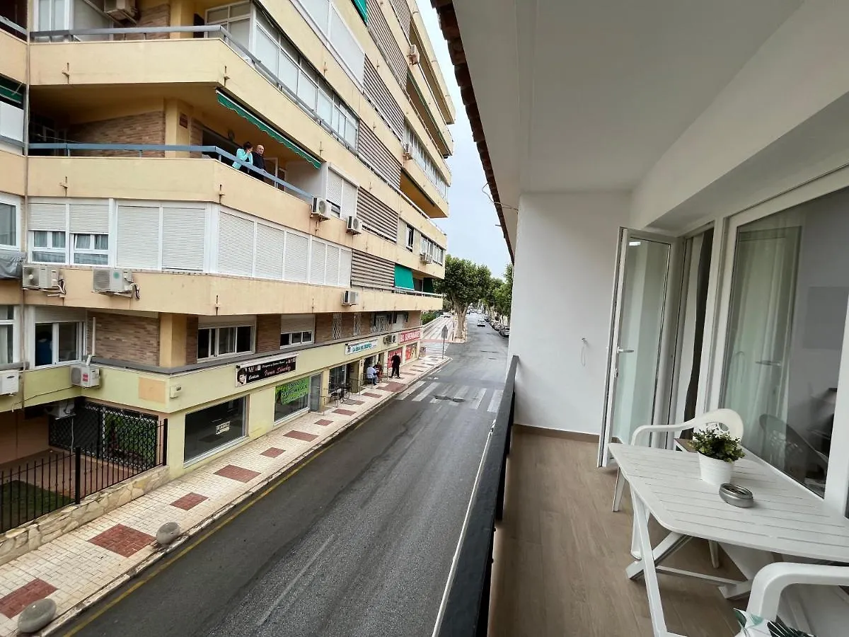 Apartamento Ama611 - Terraza, Wifi, Playa La Carihuela A 100 Metros Torremolinos España