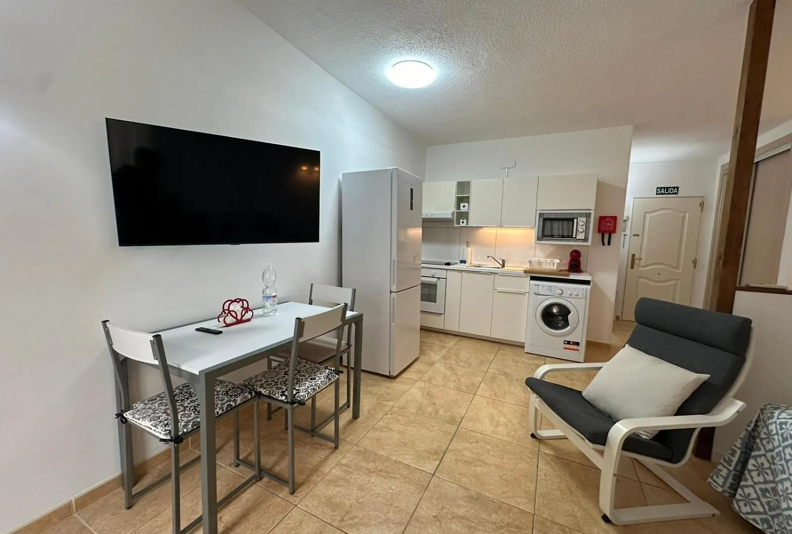 Apartamento Ama611 - Terraza, Wifi, Playa La Carihuela A 100 Metros Torremolinos